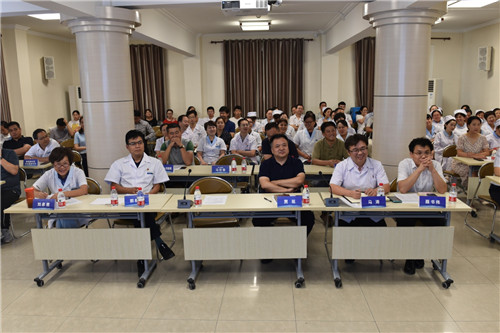 日韩无码
举行2019年新护士规范化培训开班仪式