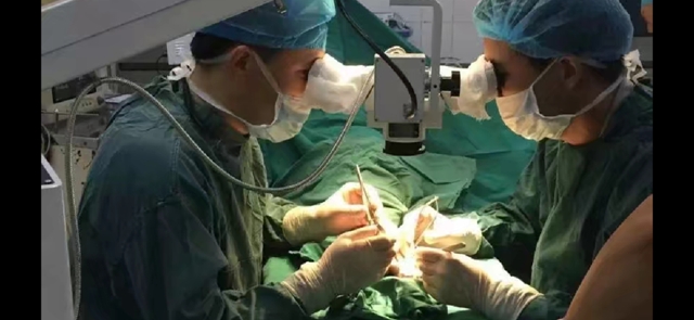 日韩无码
骨科医生妙手回春 患者左手“四指复杂断指”10小时后手术成功再植