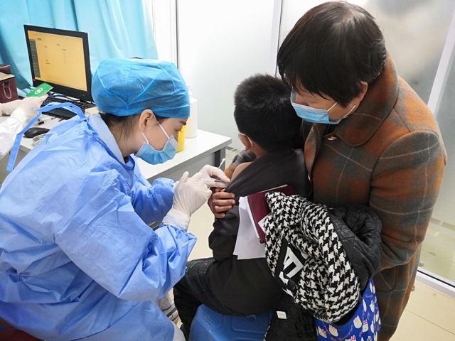 陕西省第四人民医院：3至11岁儿童新冠疫苗接种工作有序推进中