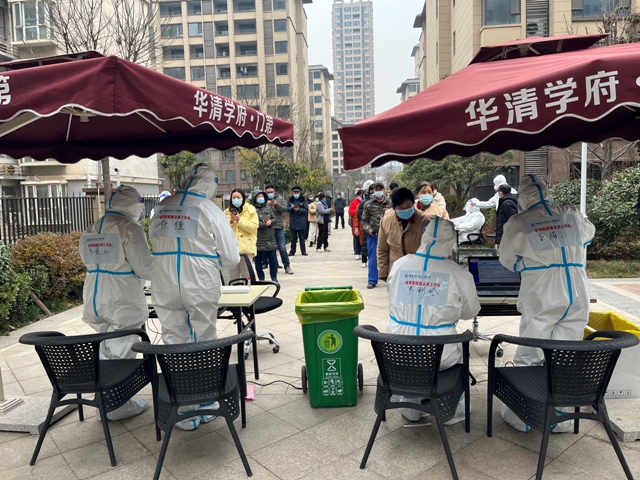 不畏疫情 勇往直前  日韩无码
200多名医务人员支援新城区社区全员核酸检测